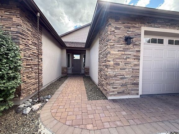 3rd image of 1553 Chateau Dr