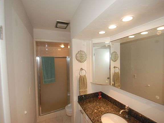 In-law/Bonus room Bath