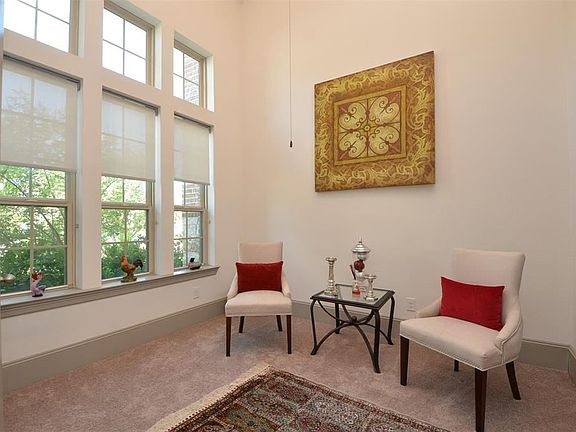3rd image of 614 Butterfly Garden Trl
