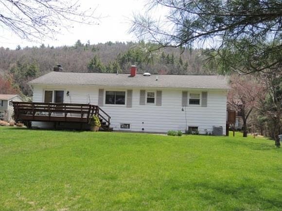 2nd image of 44 W Glann Rd