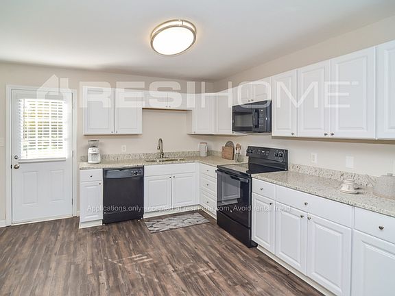 2nd image of 108 Lockport Dr