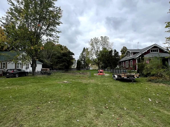 7709 Granite St, Washington, MI 48094