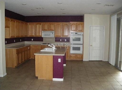 2nd image of 3045 Blue Monaco St