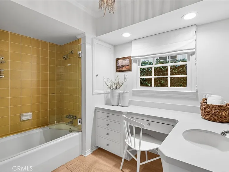 1411 E Bay Ave — Photo 21