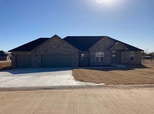 1330 Kelly Farm Rd, Edmond, OK 73025