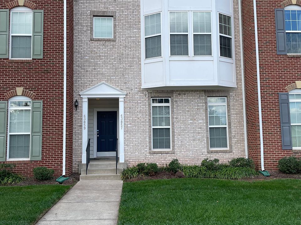 1st image of 43857 Centergate Dr