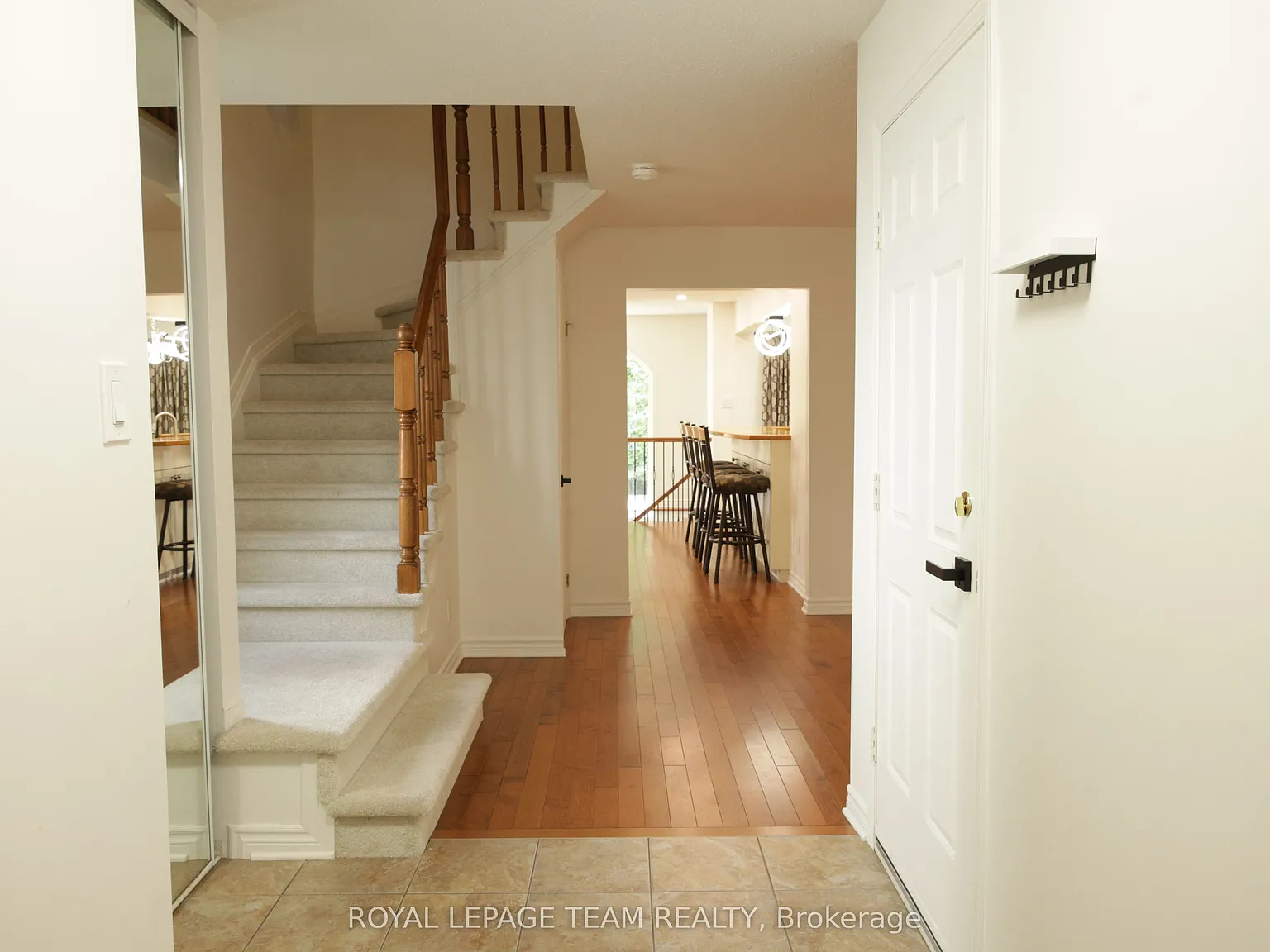 3 bed, $2,700 — Photo 3