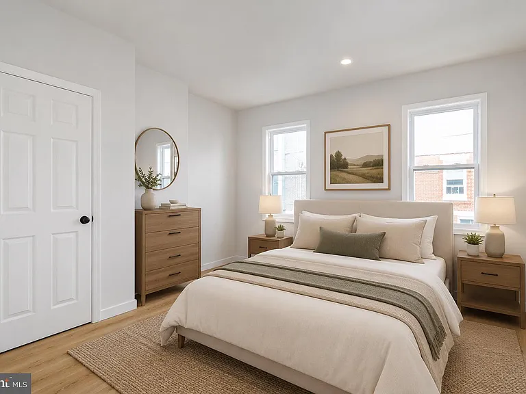 438 Dudley St — Photo 11