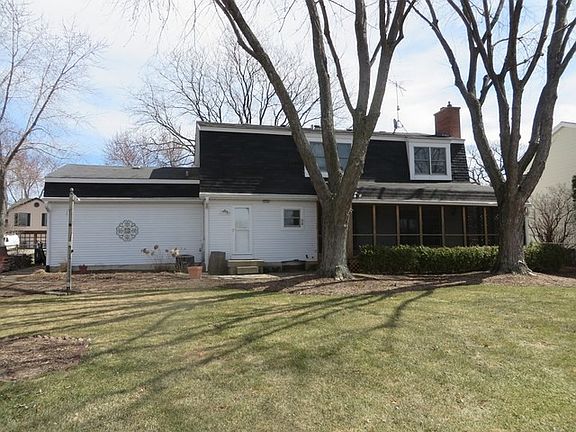 4th image of 322 Lake Shore Dr