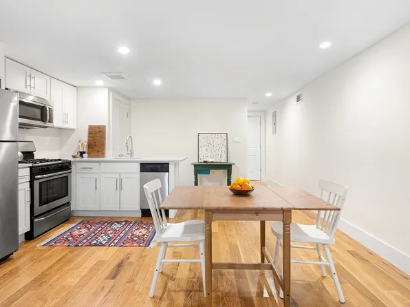 297 Quincy Street image 4 of 10