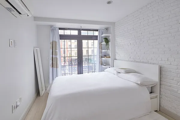 Rented by Voro New York | media 29