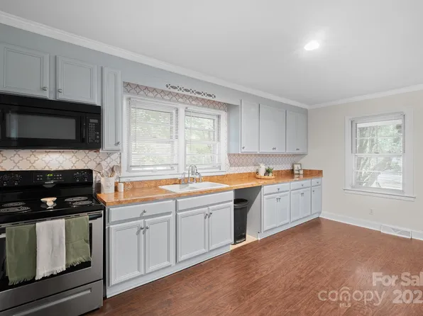 128 Wilson St NE, Concord, NC 28025