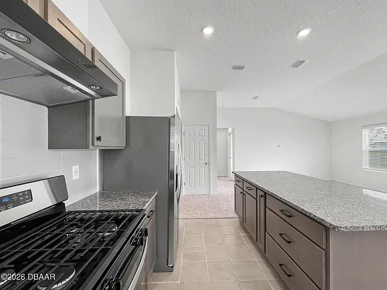 55 Signet Cir — Photo 23