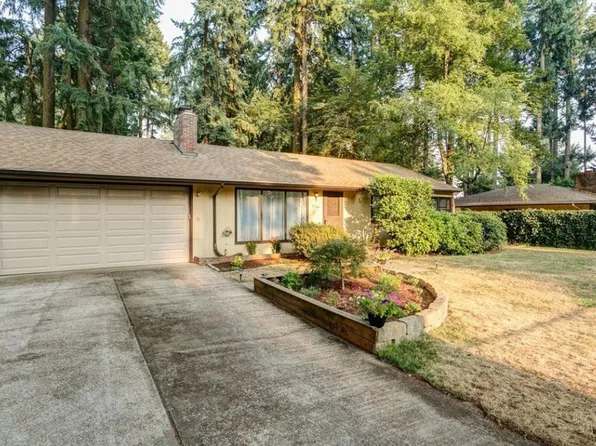 16724 SW Roosevelt Ave, Lake Oswego, OR 97035