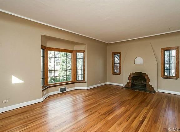 2nd image of 520 Eudora St
