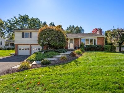 14 Woodbridge St, Holyoke, MA, 01040