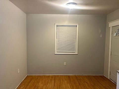 5th image of 802 N Gray St
