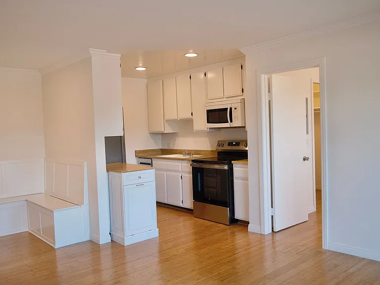 5880 Benner St #102 — Photo 2