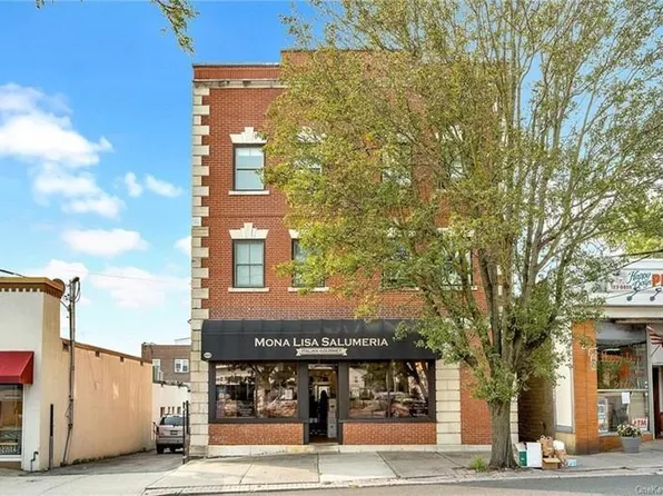 829 White Plains Rd #2, Scarsdale, NY 10583