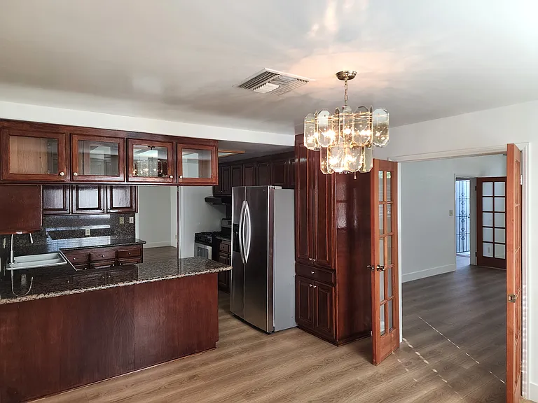 121 Kellog Ave — Photo 36
