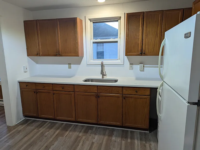141 6th St #2 — Photo 8