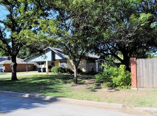 204 Circle Dr, Winters, TX 79567