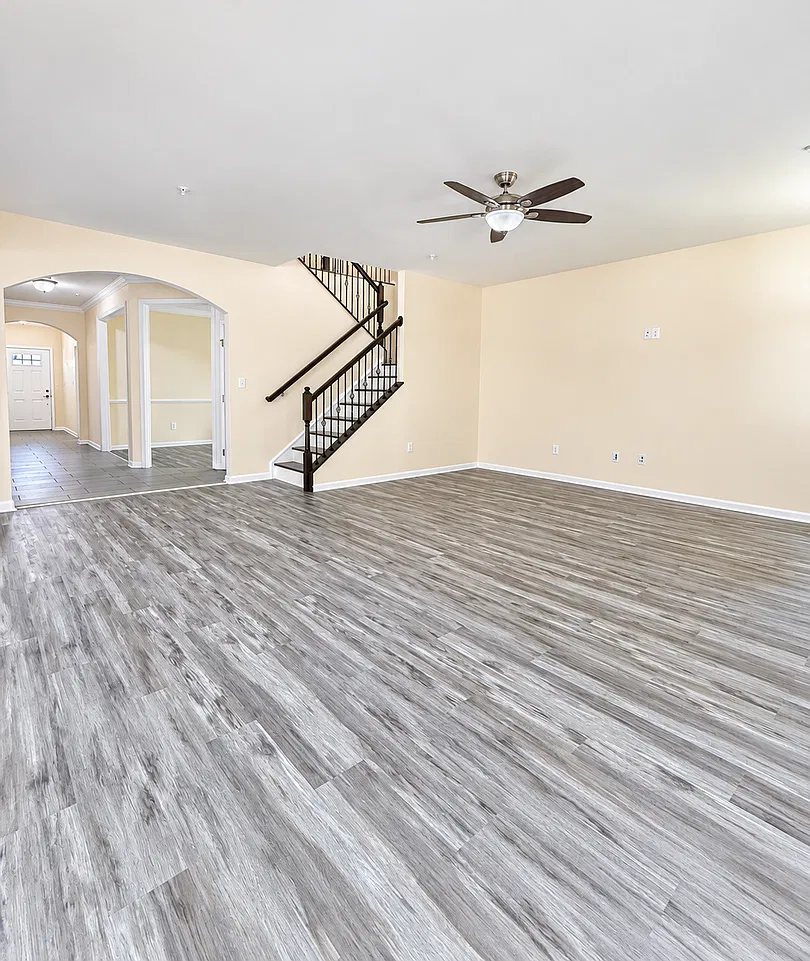 Expansive 6-Bedroom Home Near I-95, Route 40 & White Marsh — Photo 3