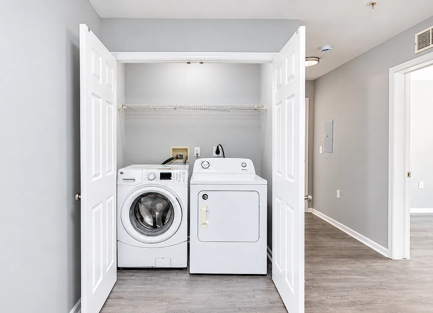 2 bed, 1.5 bath, 1000 sqft, $1,650 — Photo 3