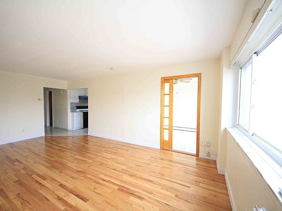 4th image of 5414 84th St #2
