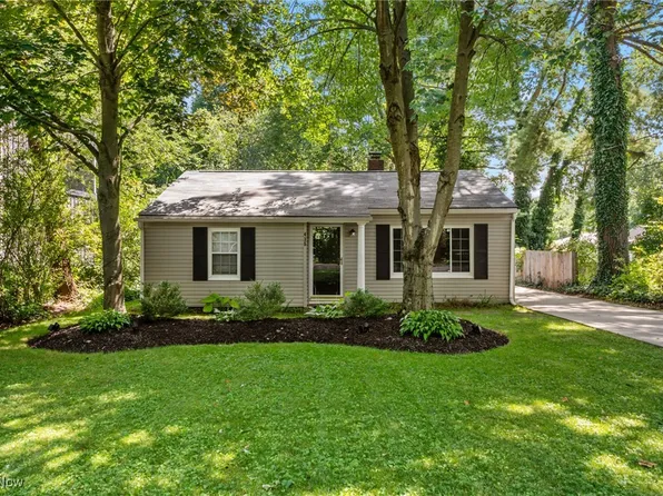 435 Logan Dr, Akron, OH 44320