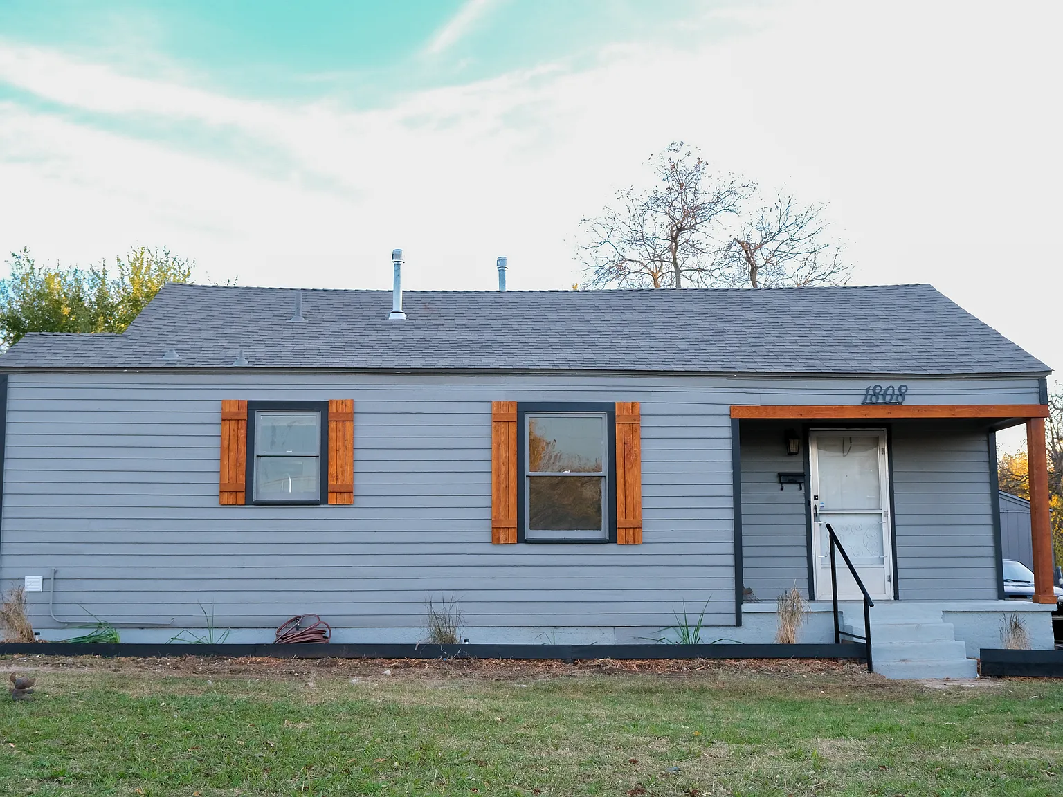 3 bed, 1264 sqft, $1,550 — Photo 2