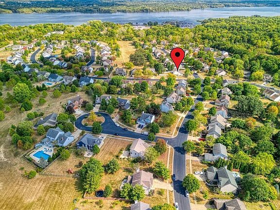 5th image of 4475 Parkshore Dr
