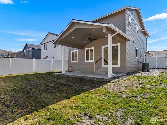 5th image of 1275 Theo Way