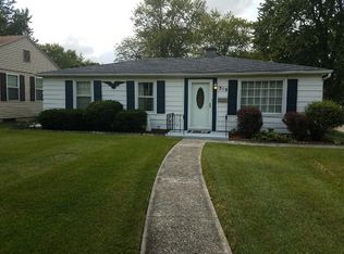 319 Maple Ln, Crown Point, IN 46307