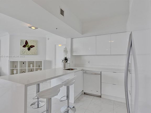 5th image of 16699 Collins Ave APT 3909