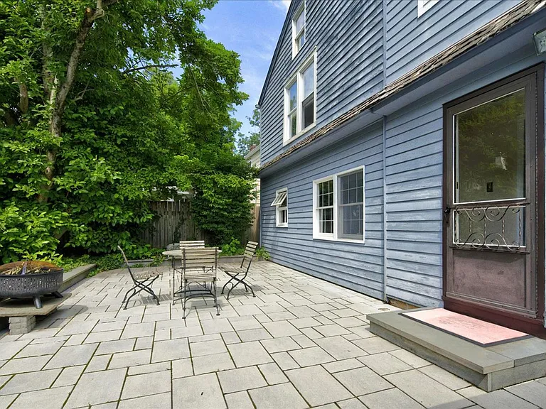 14 W Delaware Ave — Photo 29