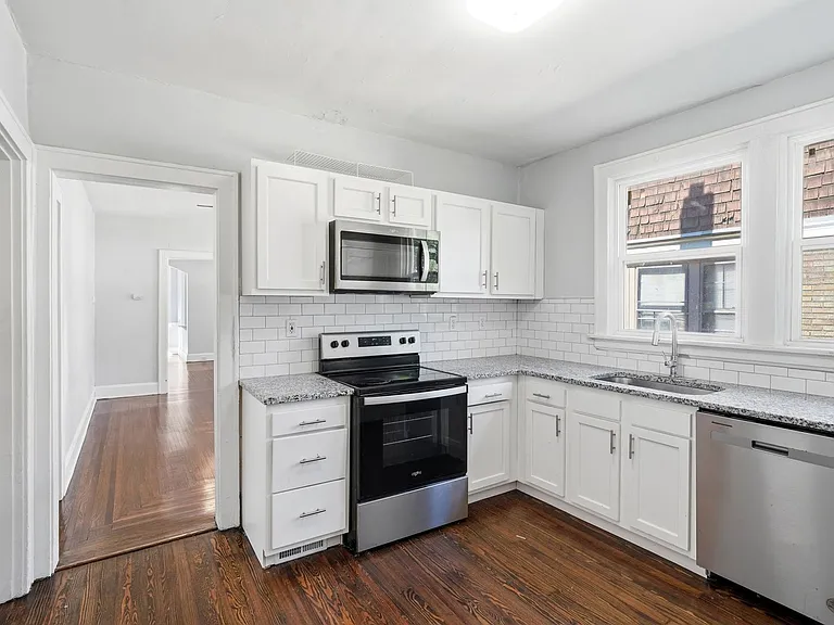 682 Greenwood Ave — Photo 15