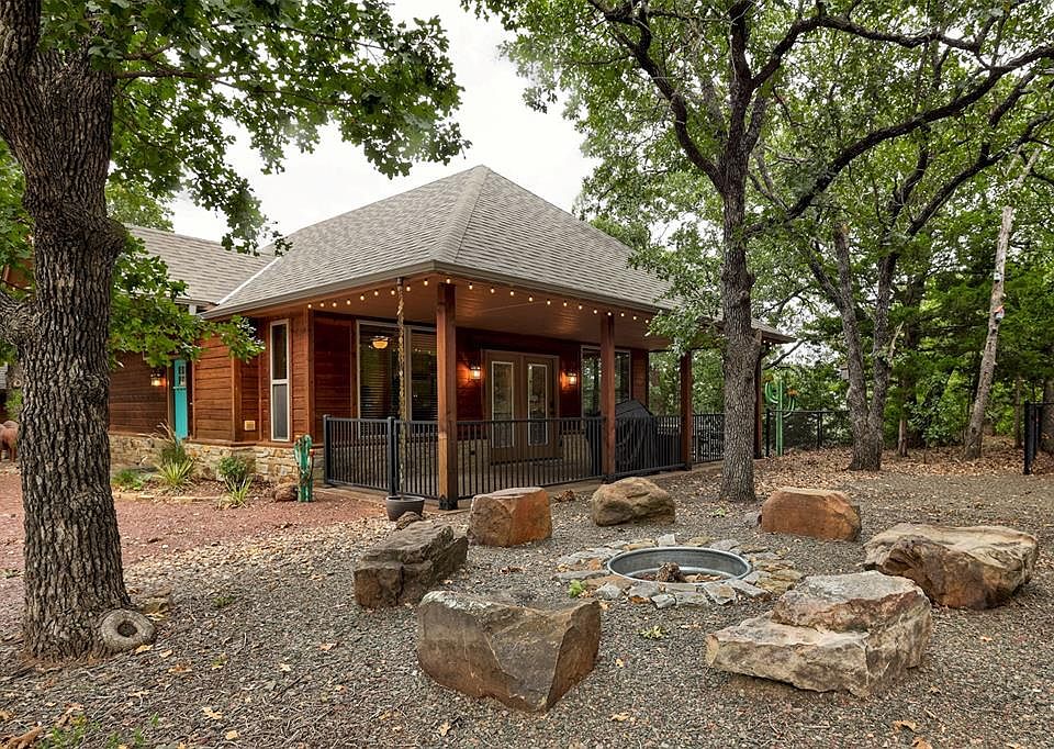 1st image of 513 NW Eagles Landing Pl