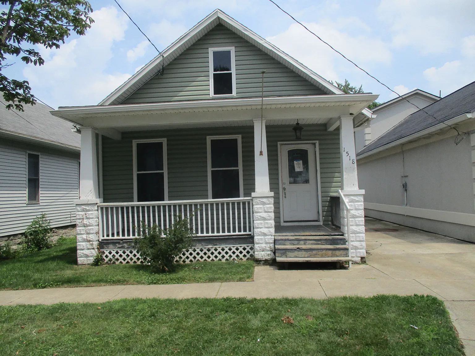 1518 Clinton St photo 1