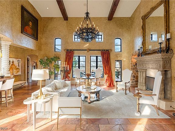 5th image of 4809 Lantern Hill Cir NW
