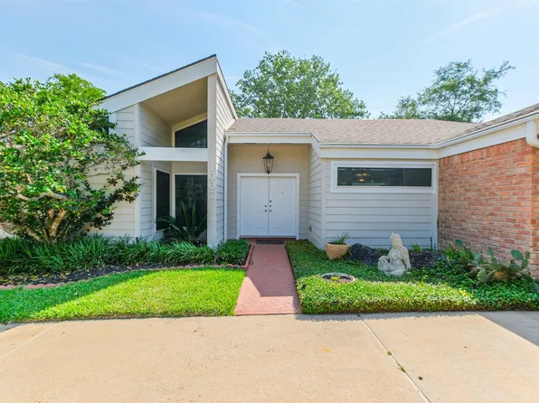 1007 Arrow Hill Rd, Houston, TX 77077