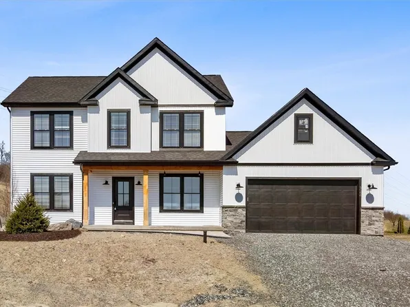 5984 Paradise Cir, Syracuse, NY 13209