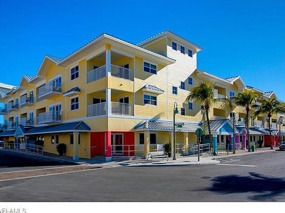 2nd image of 450 Old San Carlos Blvd #204