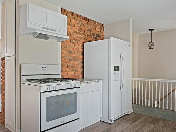 5th image of 2620 Gorlad St