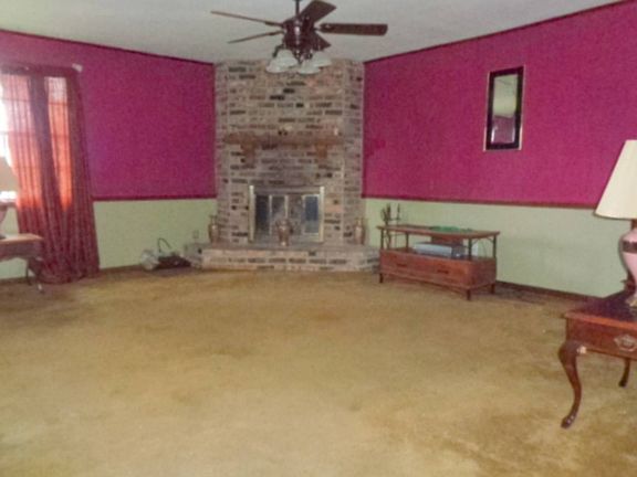 2nd image of 3118 Roselawn Dr