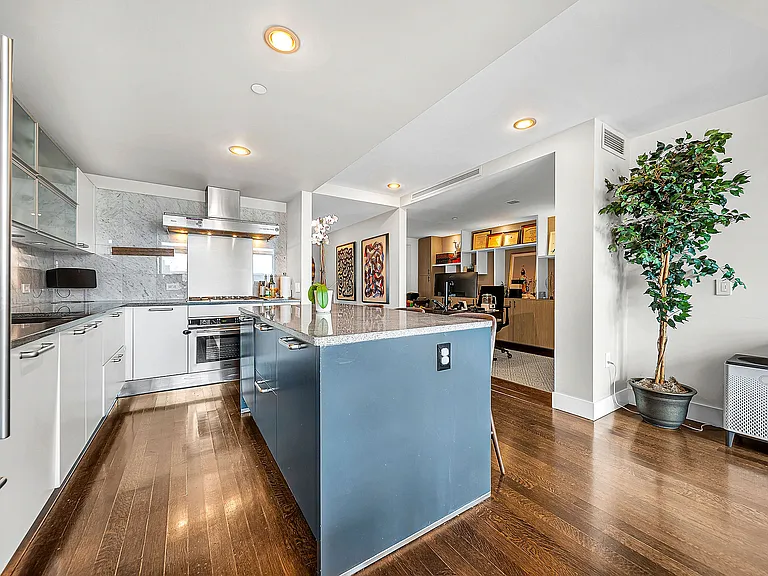360 Newbury St #Penthouse 807 — Photo 12