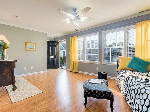 4th image of 4513 Country Club Road #102-G