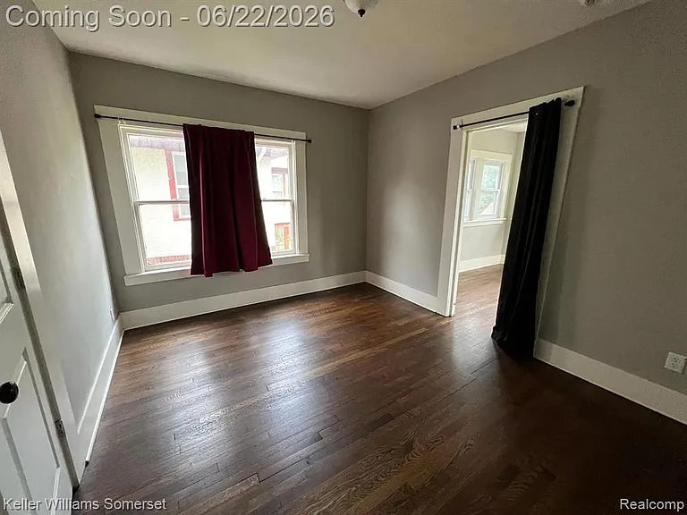 2257 Blaine St — Photo 2