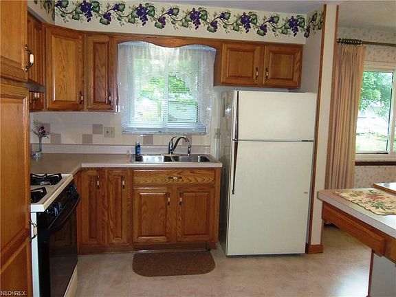 4th image of 5253 Evelyn Dr