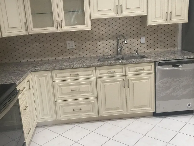 31 Stonehenge Cir #3 — Photo 5